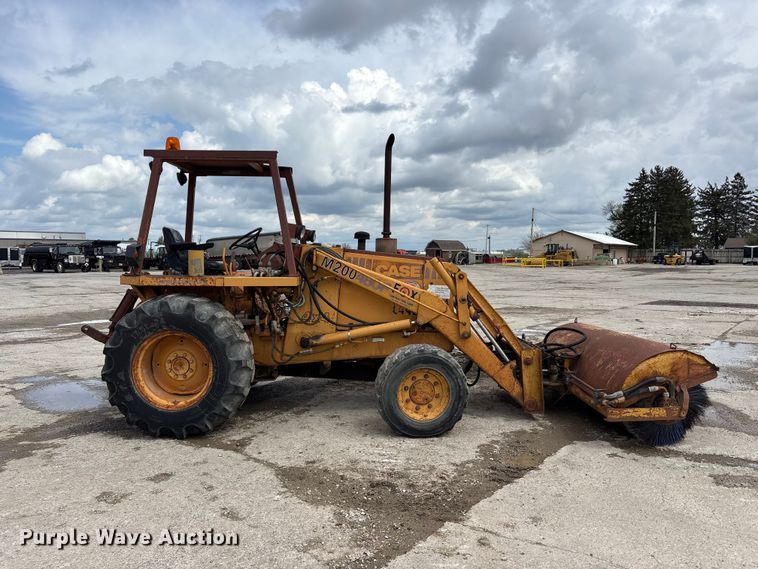 image for item FK1401 1993 Case 480F MFWD tractor