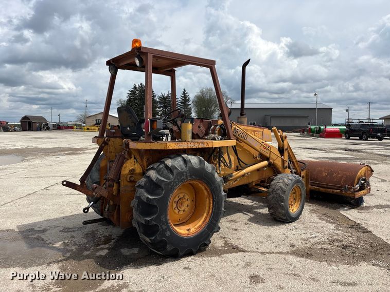 image for item FK1401 1993 Case 480F MFWD tractor