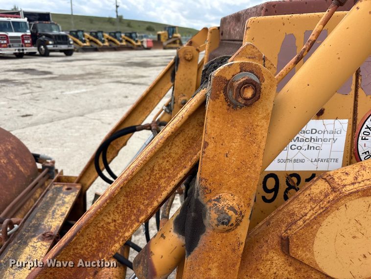 image for item FK1401 1993 Case 480F MFWD tractor