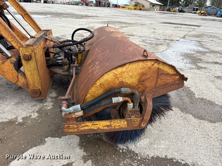 image for item FK1401 1993 Case 480F MFWD tractor