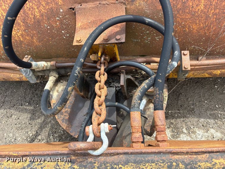 image for item FK1401 1993 Case 480F MFWD tractor