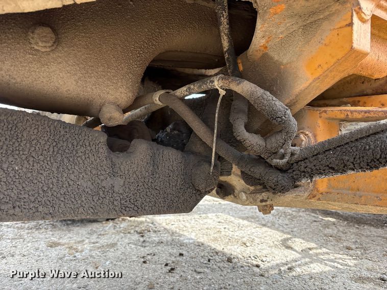 image for item FK1401 1993 Case 480F MFWD tractor