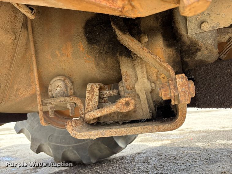 image for item FK1401 1993 Case 480F MFWD tractor