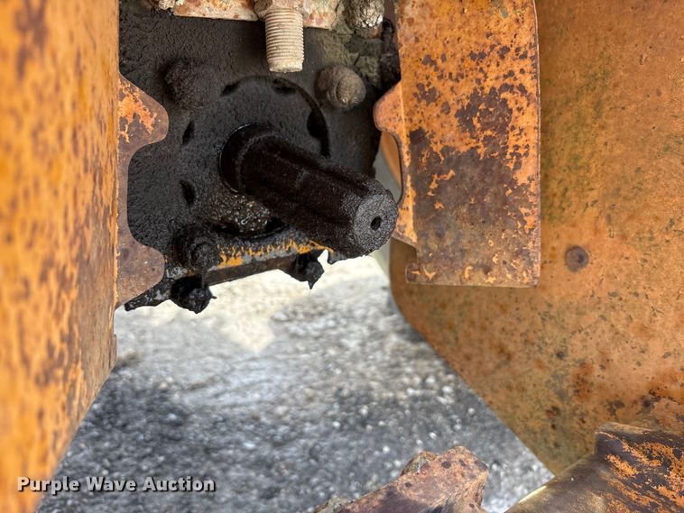 image for item FK1401 1993 Case 480F MFWD tractor