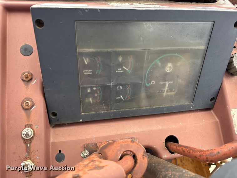 image for item FK1401 1993 Case 480F MFWD tractor