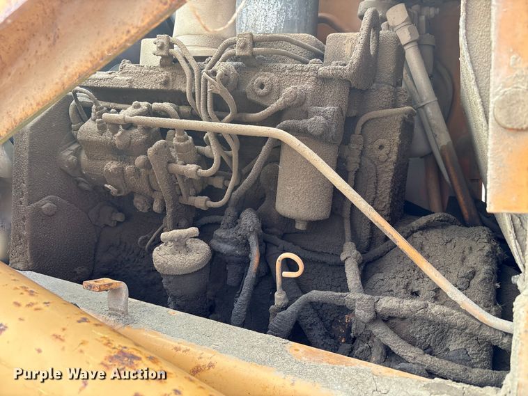 image for item FK1401 1993 Case 480F MFWD tractor