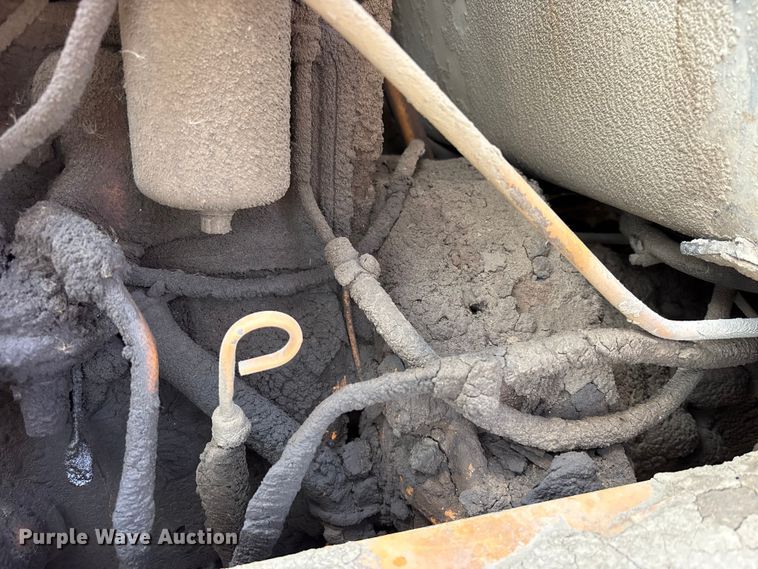 image for item FK1401 1993 Case 480F MFWD tractor