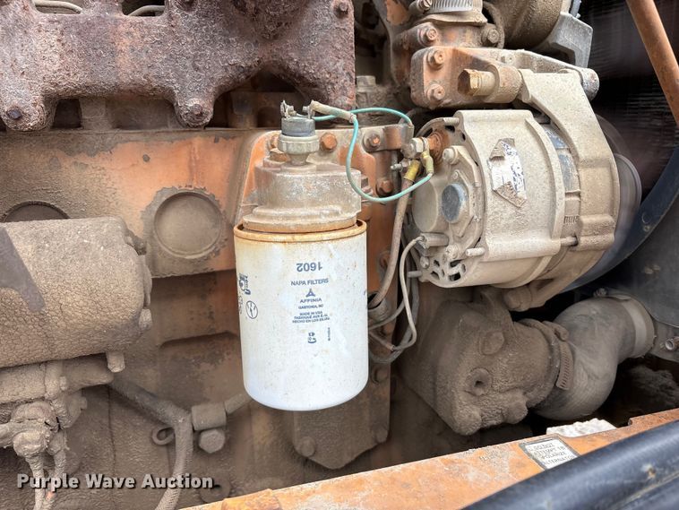 image for item FK1401 1993 Case 480F MFWD tractor