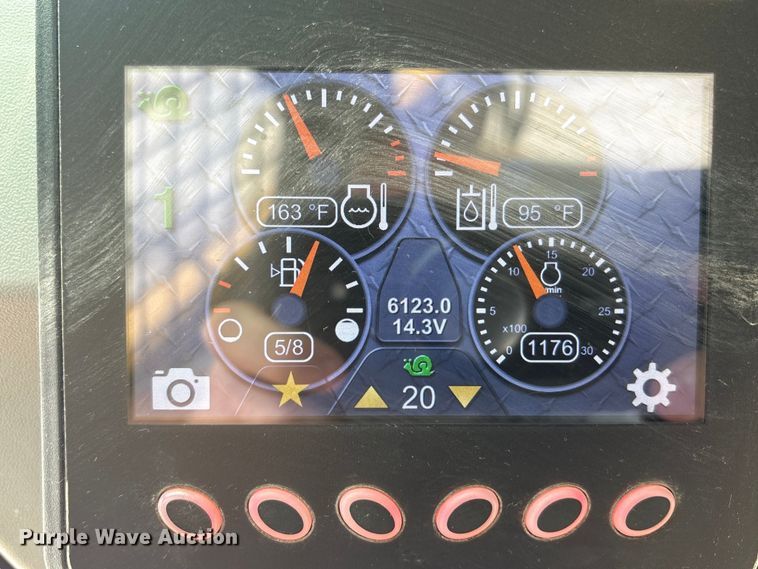 image for item FK1403 2019 Caterpillar 289D tracked skid steer loader