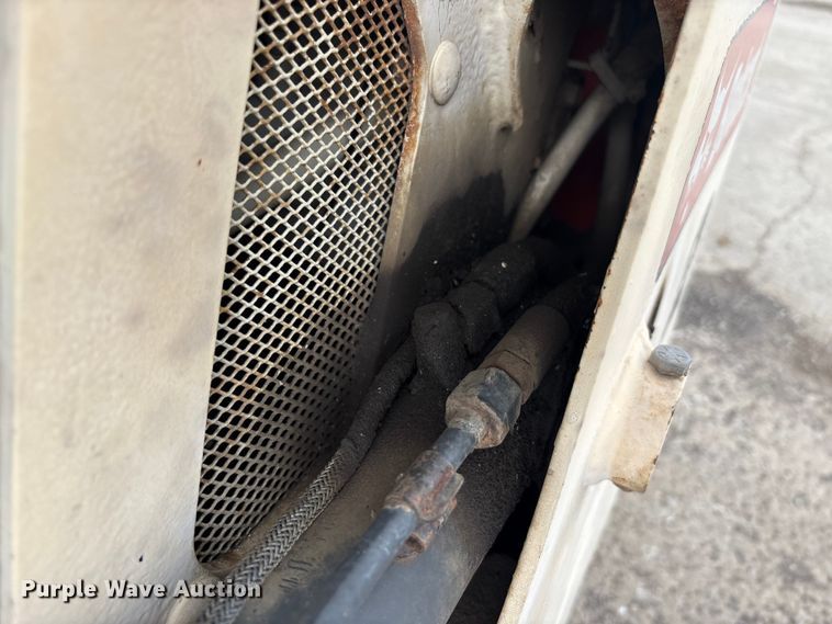 image for item FK1406 Bobcat T110 tracked skid steer loader