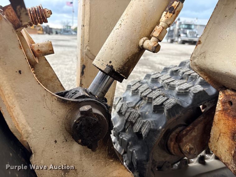 image for item FK1406 Bobcat T110 tracked skid steer loader