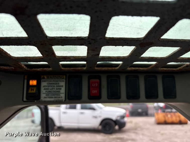 image for item FK1406 Bobcat T110 tracked skid steer loader