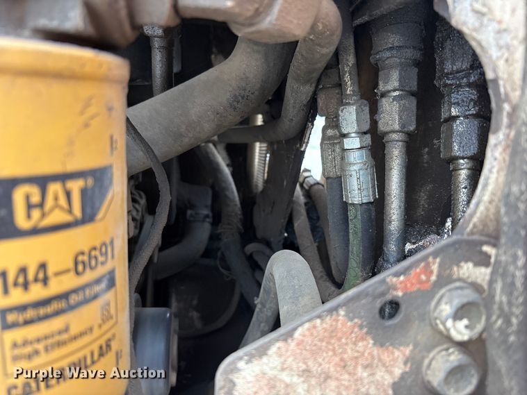 image for item FK1406 Bobcat T110 tracked skid steer loader