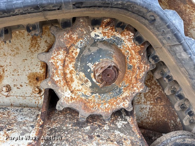 image for item FK1406 Bobcat T110 tracked skid steer loader