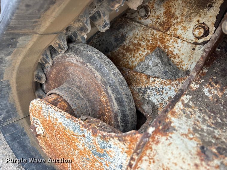 image for item FK1406 Bobcat T110 tracked skid steer loader