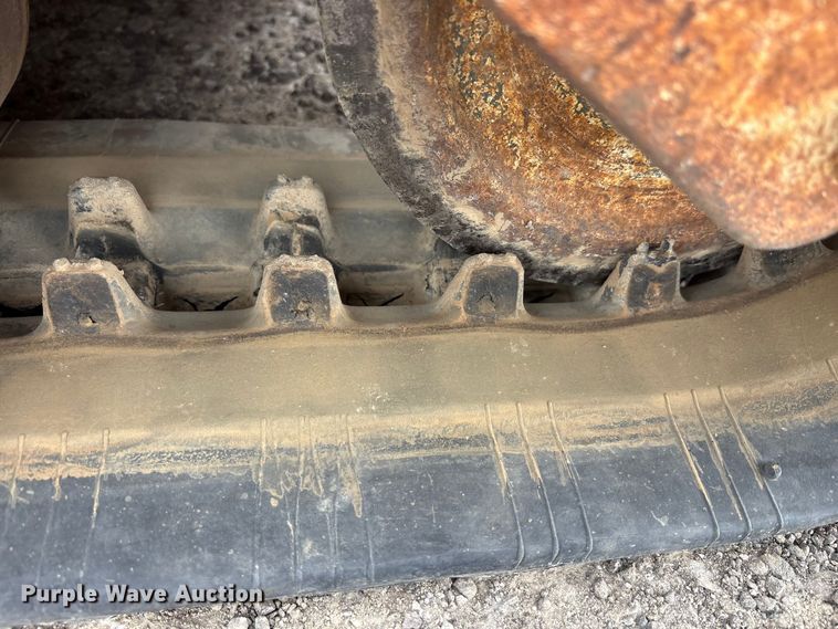 image for item FK1406 Bobcat T110 tracked skid steer loader