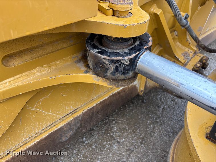 image for item FK1407 2018 Caterpillar D6N LGP dozer