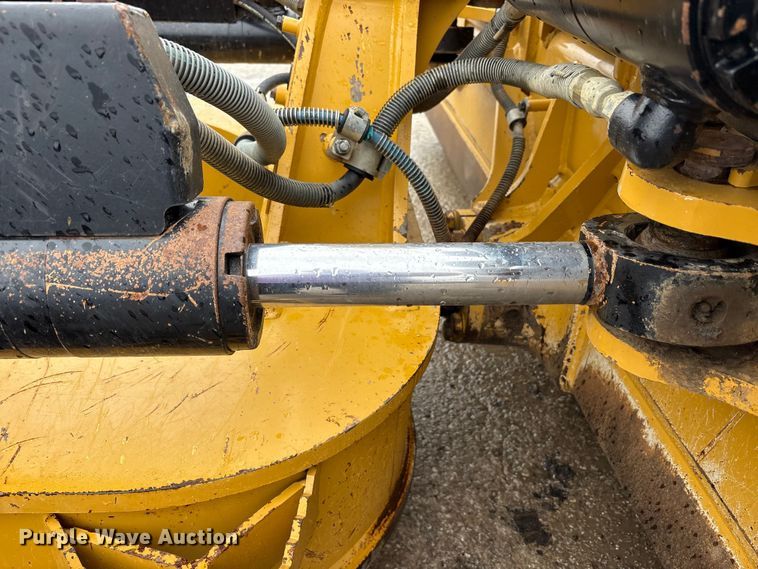 image for item FK1407 2018 Caterpillar D6N LGP dozer