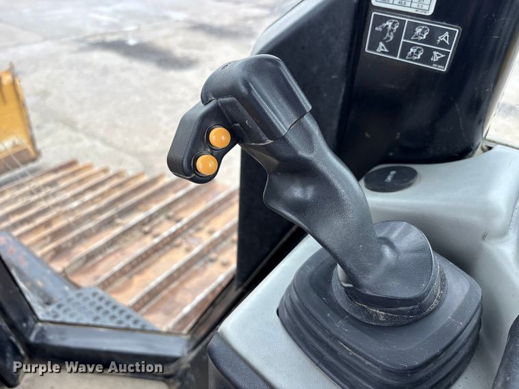 image for item FK1407 2018 Caterpillar D6N LGP dozer