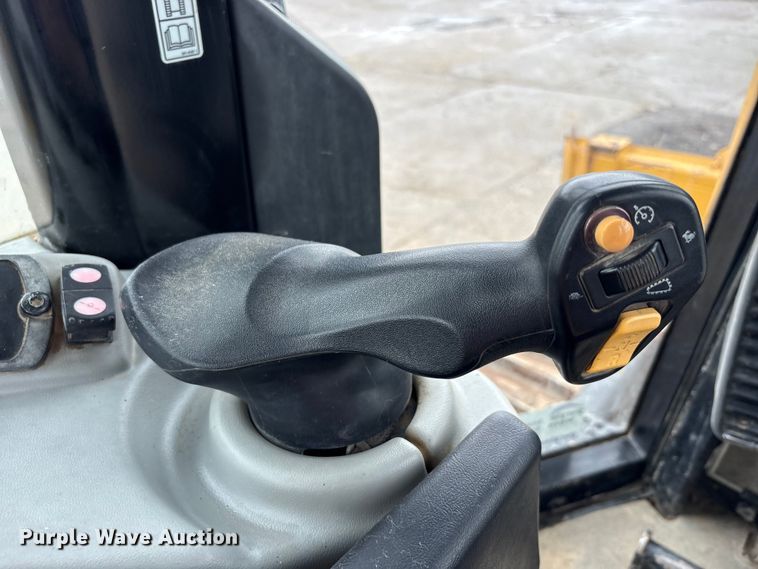 image for item FK1407 2018 Caterpillar D6N LGP dozer