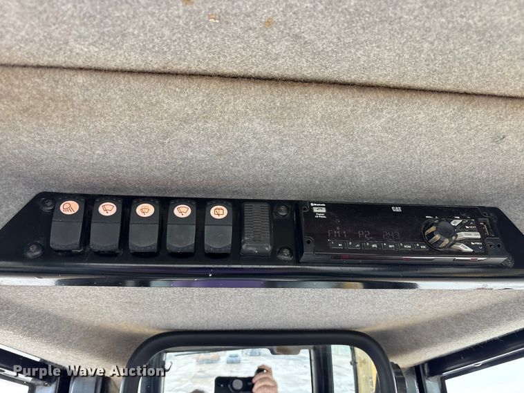 image for item FK1407 2018 Caterpillar D6N LGP dozer