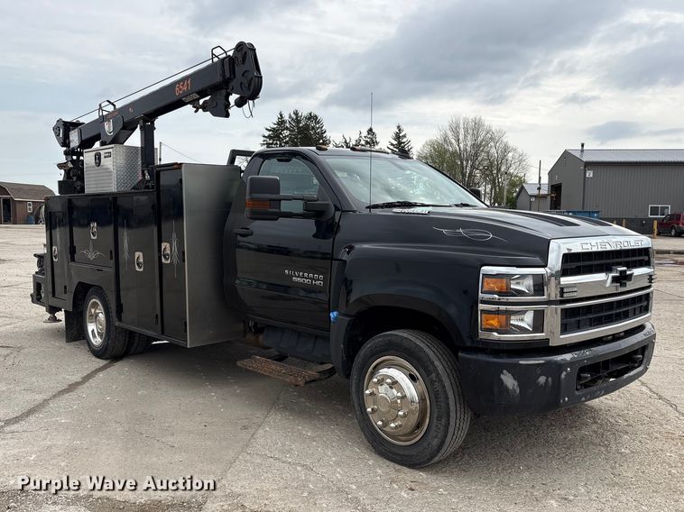 image for item FK1408 2019 Chevrolet Silverado Medium Duty utility / service truck