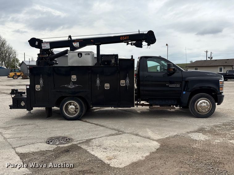 image for item FK1408 2019 Chevrolet Silverado Medium Duty utility / service truck