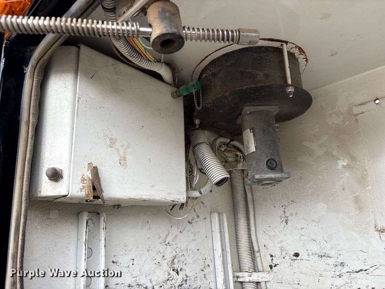 image for item FK1408 2019 Chevrolet Silverado Medium Duty utility / service truck