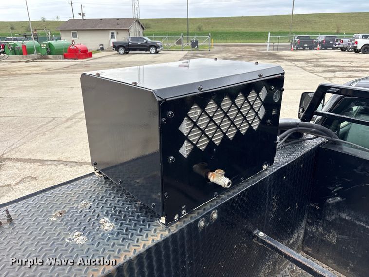 image for item FK1408 2019 Chevrolet Silverado Medium Duty utility / service truck