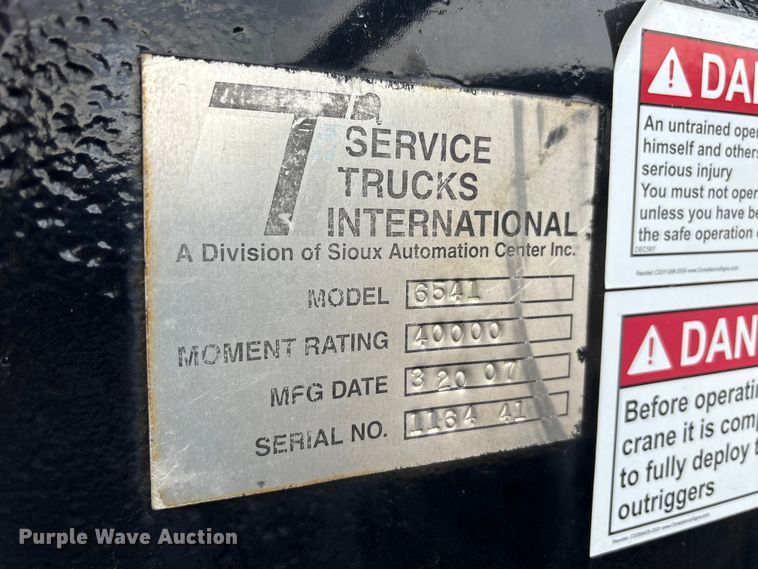 image for item FK1408 2019 Chevrolet Silverado Medium Duty utility / service truck