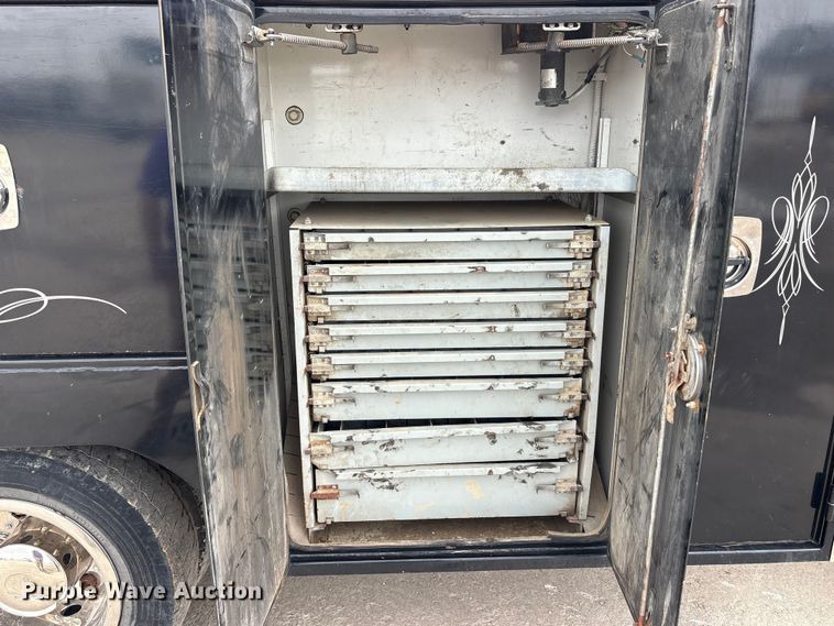 image for item FK1408 2019 Chevrolet Silverado Medium Duty utility / service truck