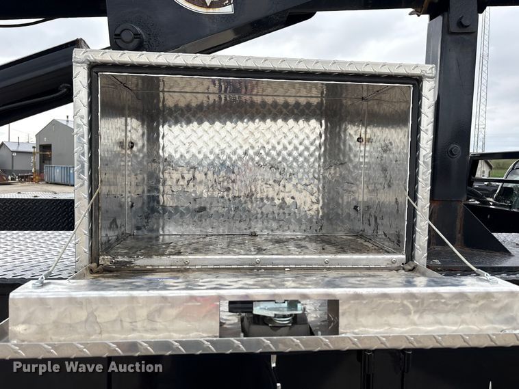 image for item FK1408 2019 Chevrolet Silverado Medium Duty utility / service truck