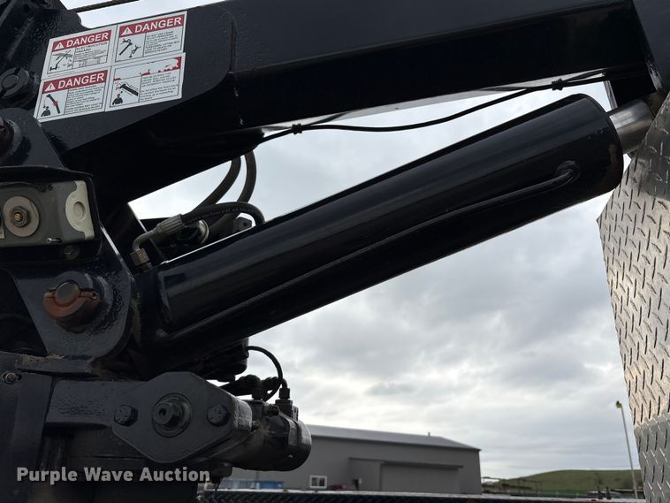 image for item FK1408 2019 Chevrolet Silverado Medium Duty utility / service truck