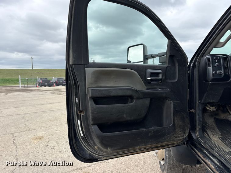 image for item FK1408 2019 Chevrolet Silverado Medium Duty utility / service truck