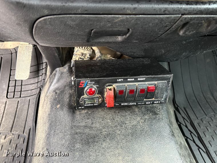 image for item FK1408 2019 Chevrolet Silverado Medium Duty utility / service truck