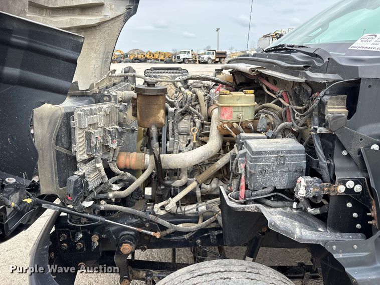 image for item FK1408 2019 Chevrolet Silverado Medium Duty utility / service truck