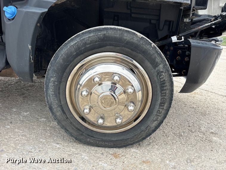 image for item FK1408 2019 Chevrolet Silverado Medium Duty utility / service truck