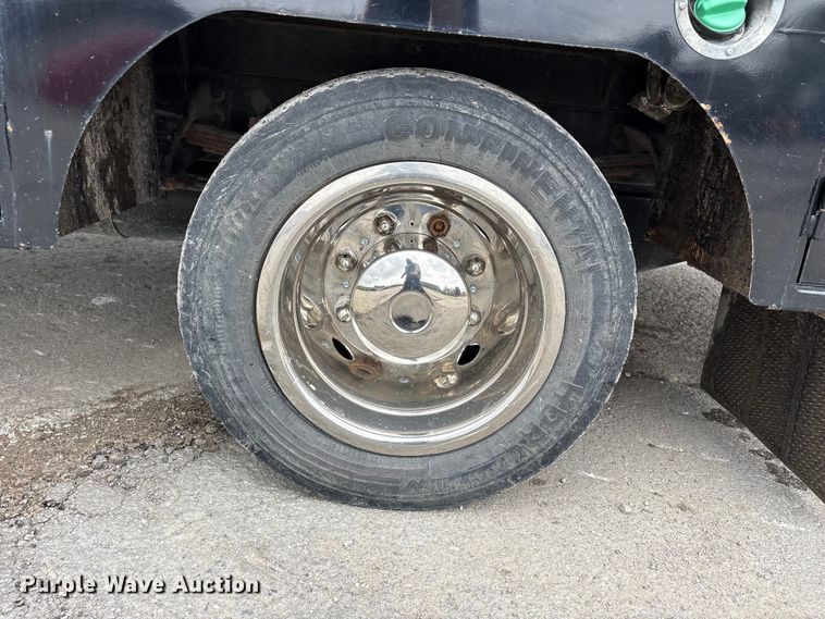 image for item FK1408 2019 Chevrolet Silverado Medium Duty utility / service truck