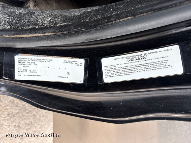 image for item FK1408 2019 Chevrolet Silverado Medium Duty utility / service truck