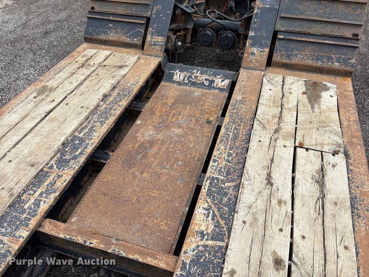 image for item FK1409 2014 Trail King Industries TK110HDG-533 lowboy equipment trailer