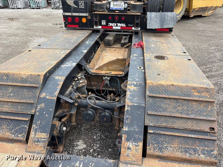 image for item FK1409 2014 Trail King Industries TK110HDG-533 lowboy equipment trailer
