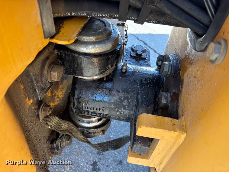 image for item FK1411 2008 Caterpillar CB24 double drum roller