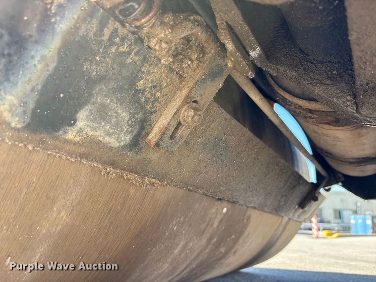 image for item FK1411 2008 Caterpillar CB24 double drum roller