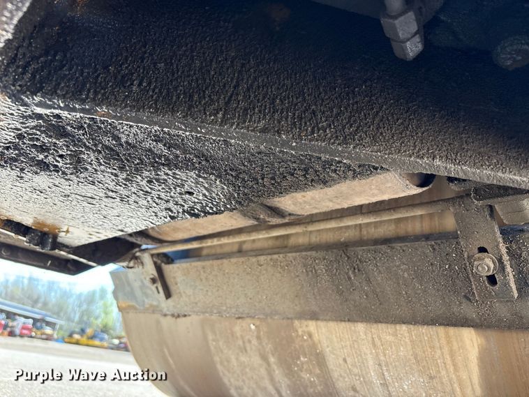 image for item FK1411 2008 Caterpillar CB24 double drum roller