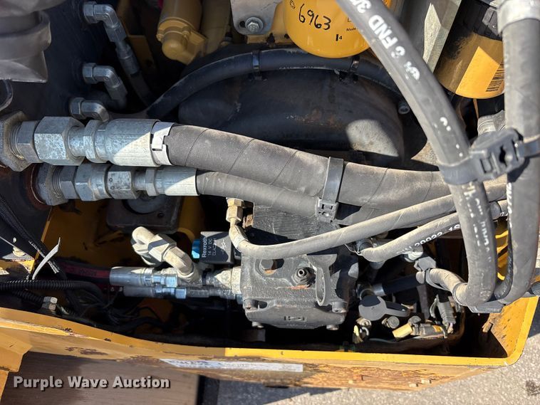 image for item FK1411 2008 Caterpillar CB24 double drum roller