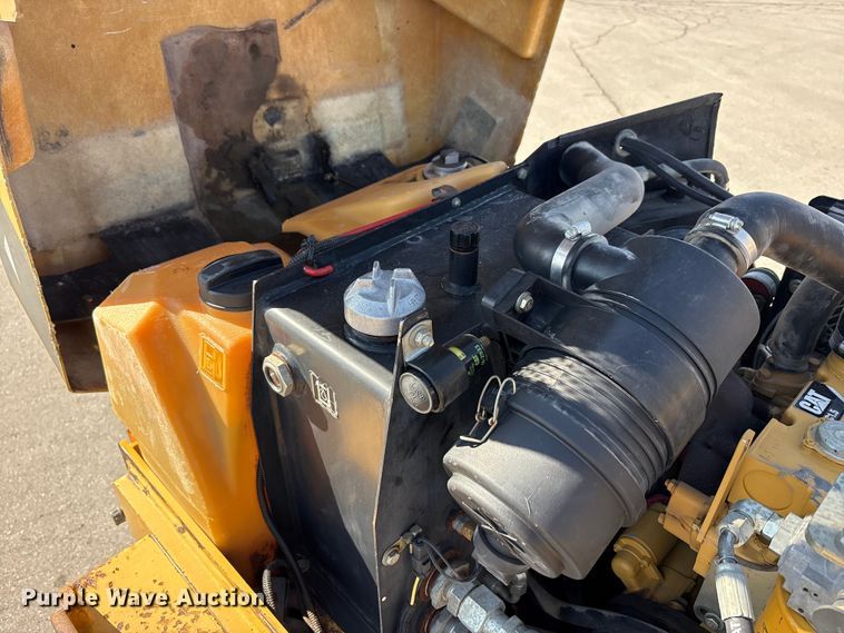 image for item FK1411 2008 Caterpillar CB24 double drum roller