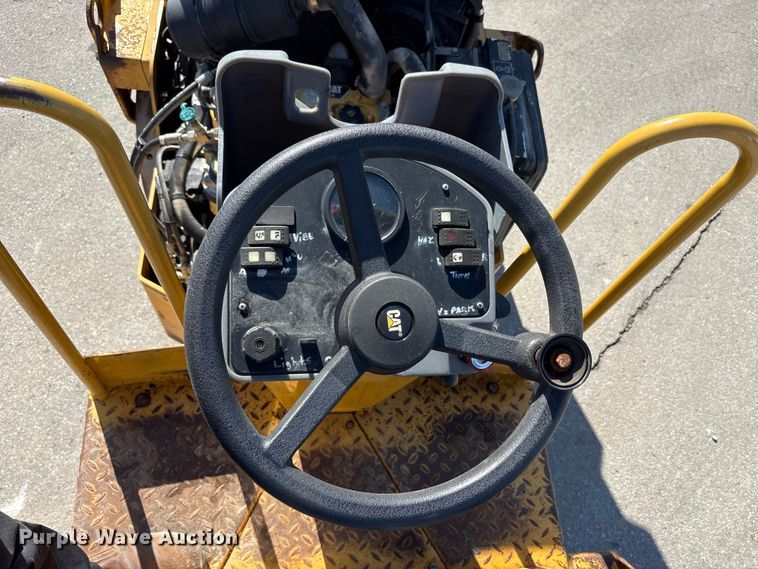 image for item FK1411 2008 Caterpillar CB24 double drum roller