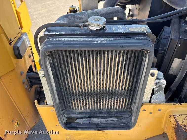 image for item FK1411 2008 Caterpillar CB24 double drum roller