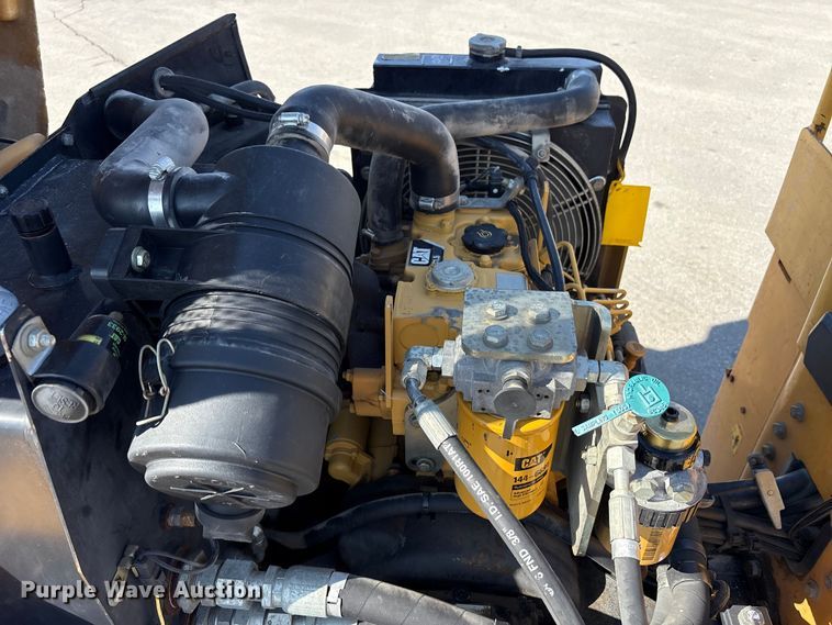 image for item FK1411 2008 Caterpillar CB24 double drum roller