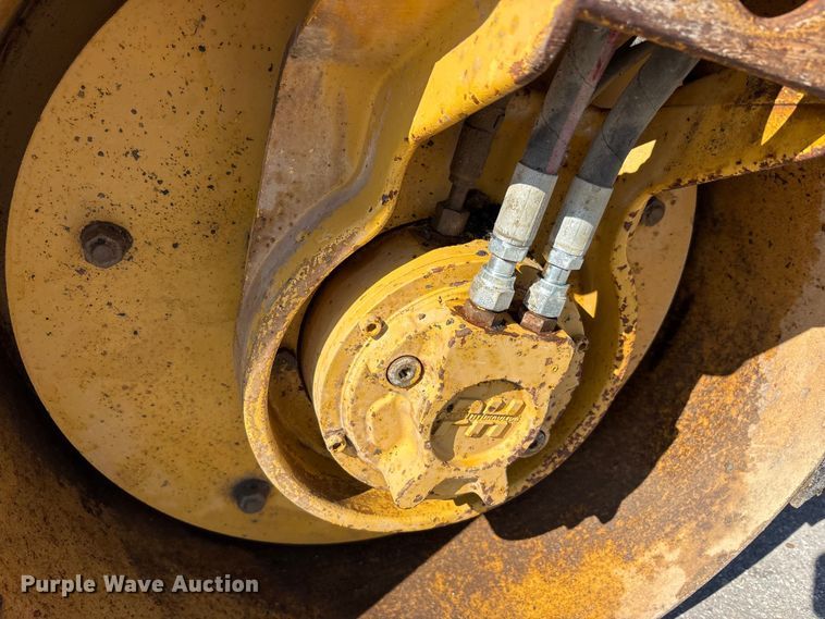 image for item FK1411 2008 Caterpillar CB24 double drum roller
